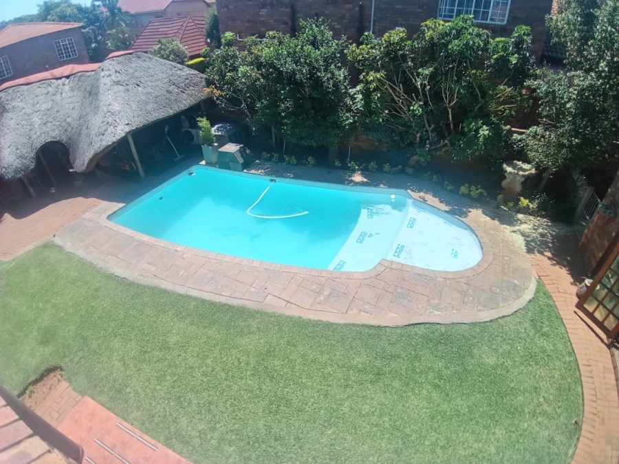 To Let 4 Bedroom Property for Rent in Geelhoutpark North West
